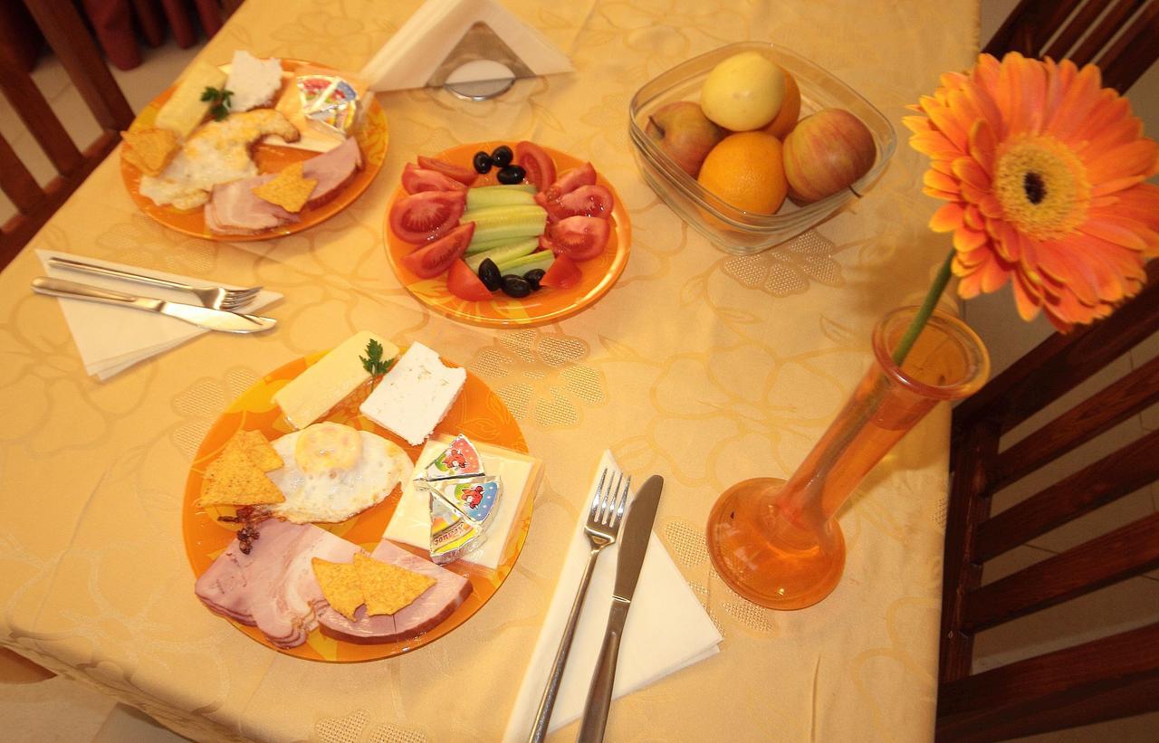 Yan Bibiyan Guest House Negushevo ภายนอก รูปภาพ